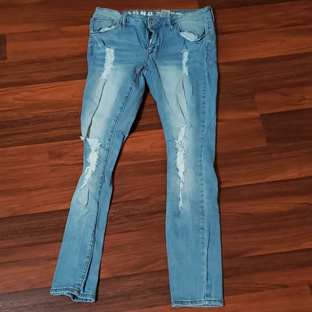 SONG Skinny Jean's distressed